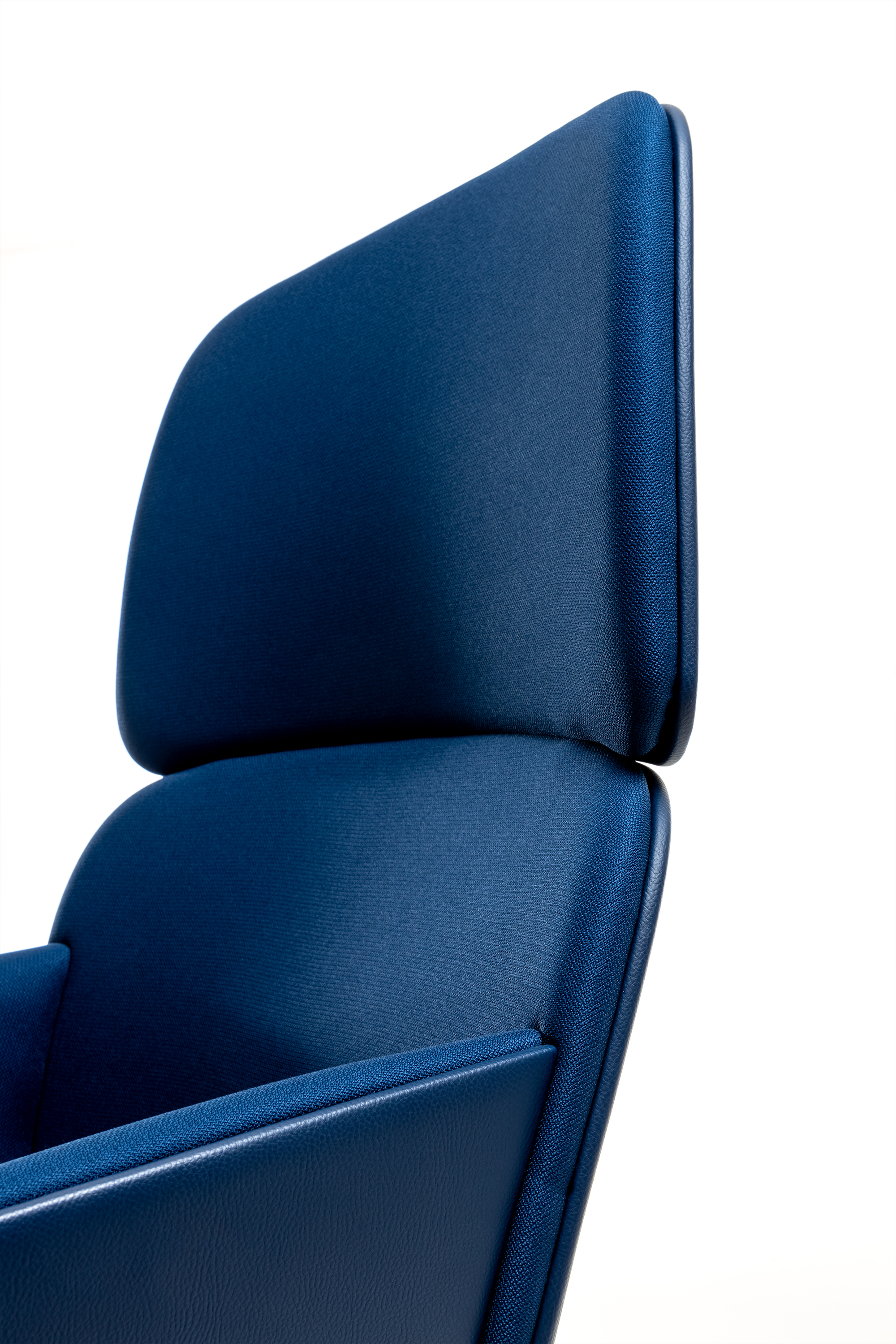 ELEGANCE MEETS FUNCTIONALITY